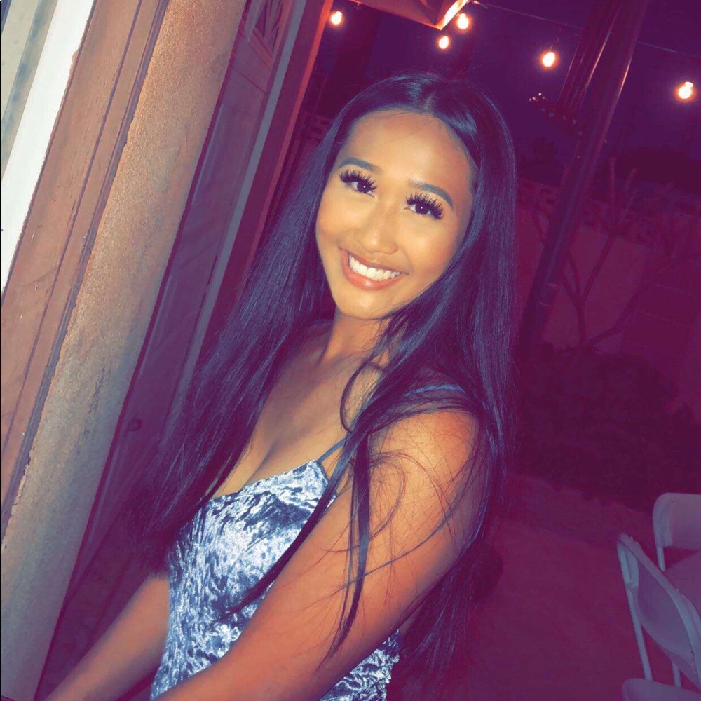 Meet your Posher, Alyssa